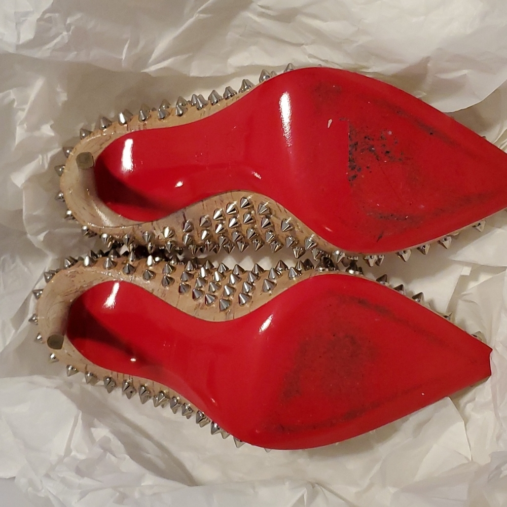 Pair of Red Bottoms sz 37 euro and sz 6 1/2 us sz - Picture 3 of 4
